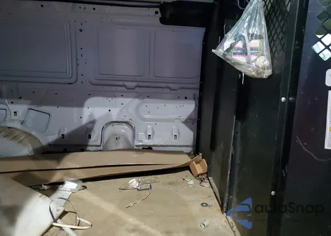 2013 Ford Econoline E250 Van z USA, uszkodzony, nr VIN 1FTNE2EL1DDA43377